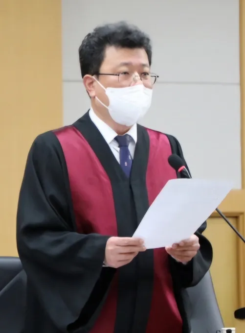 강건(법조인)