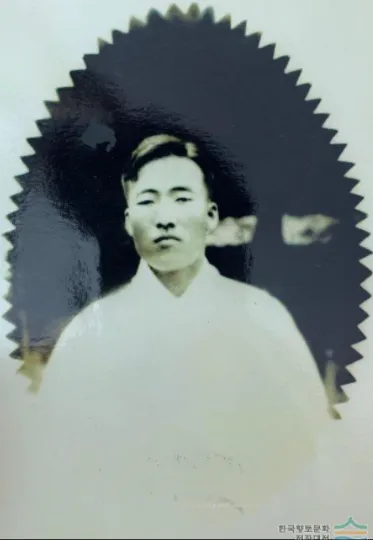 권철암