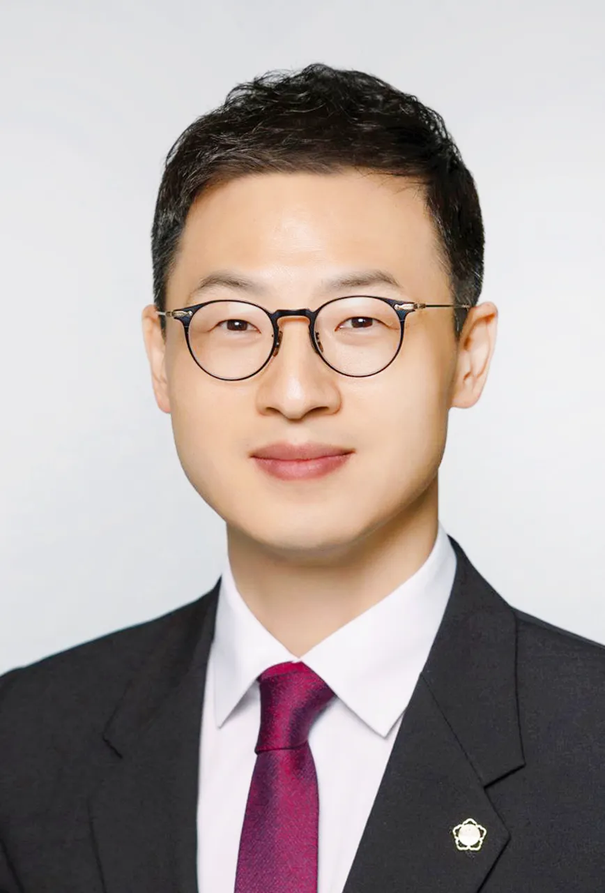 김상욱(변호사)