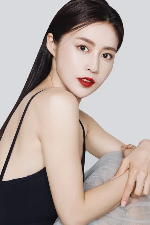 김아라