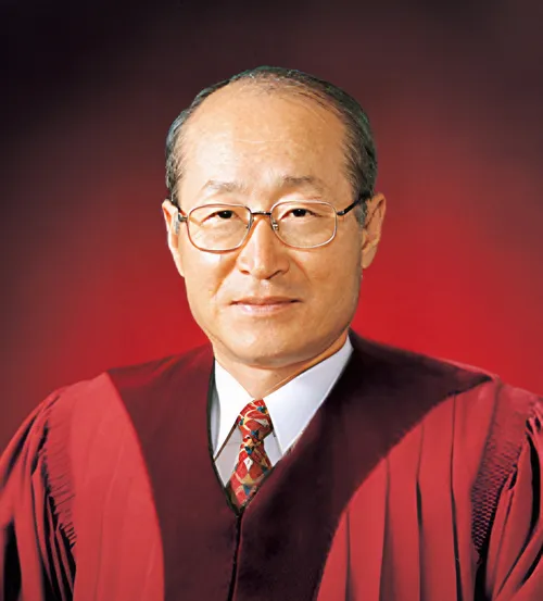 김영일(법조인)