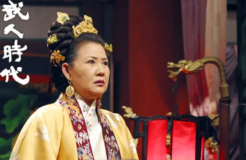김윤경(1949)