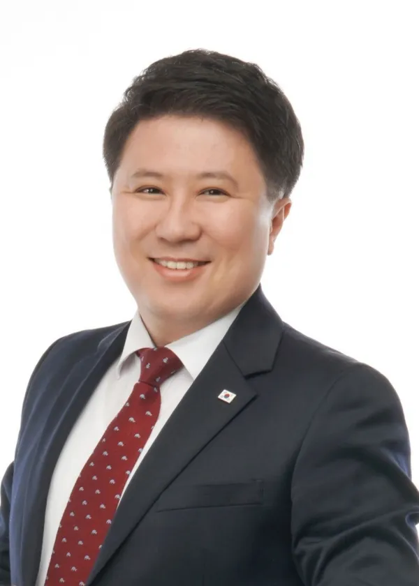 김지만