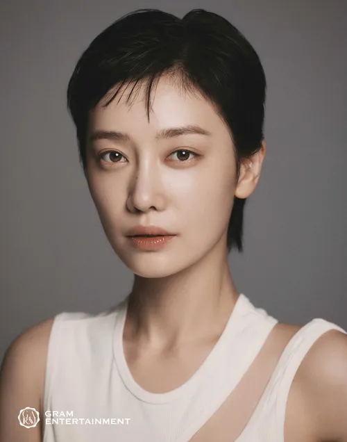김히어라