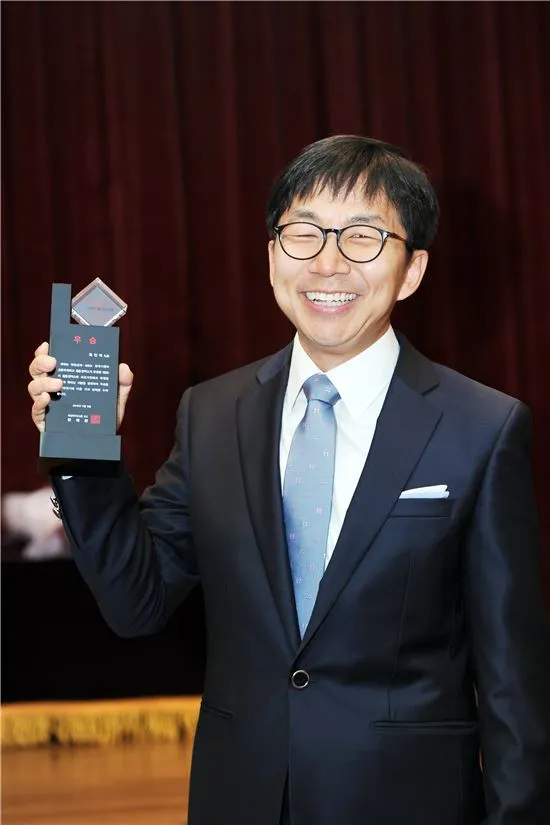 목진석