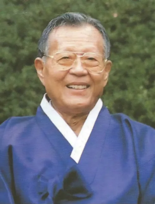 방일영