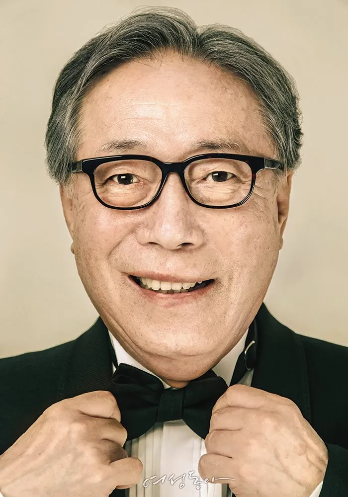 변희봉