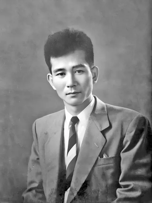 손용우