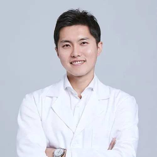 우창윤