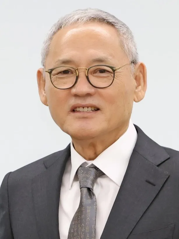 유인촌
