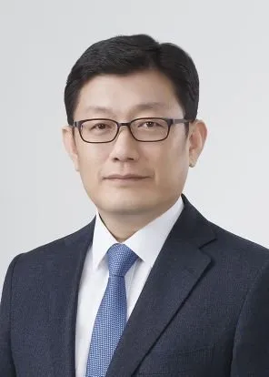 윤홍식
