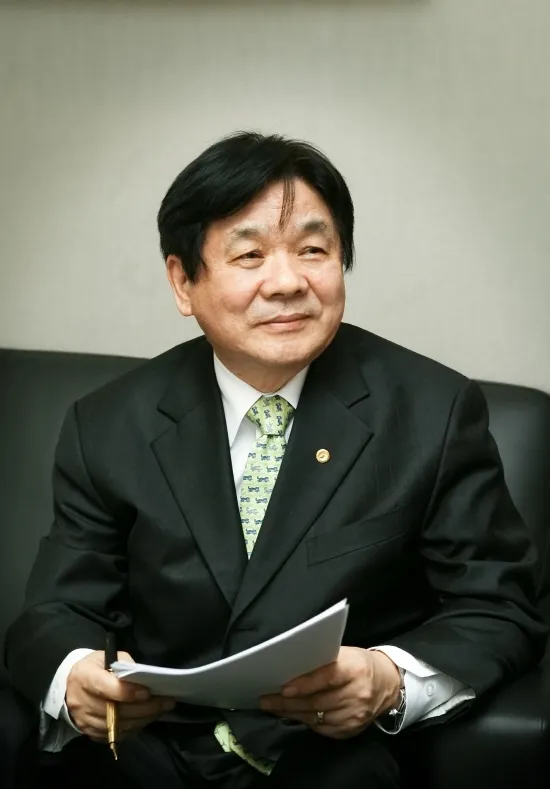 이근배
