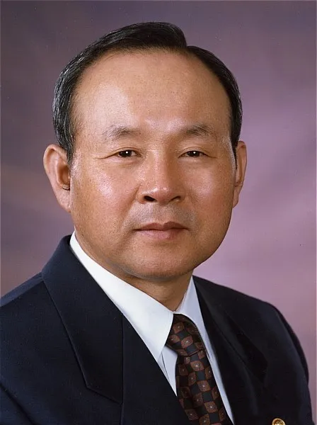 이진삼