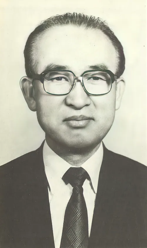 이진우(1934)