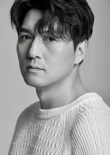 이필모