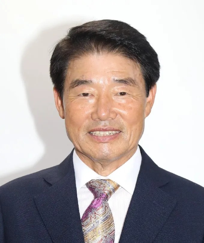 정천석