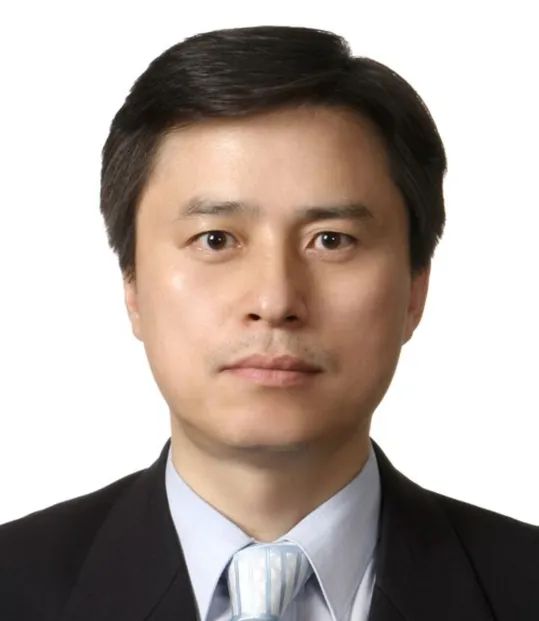 조은석