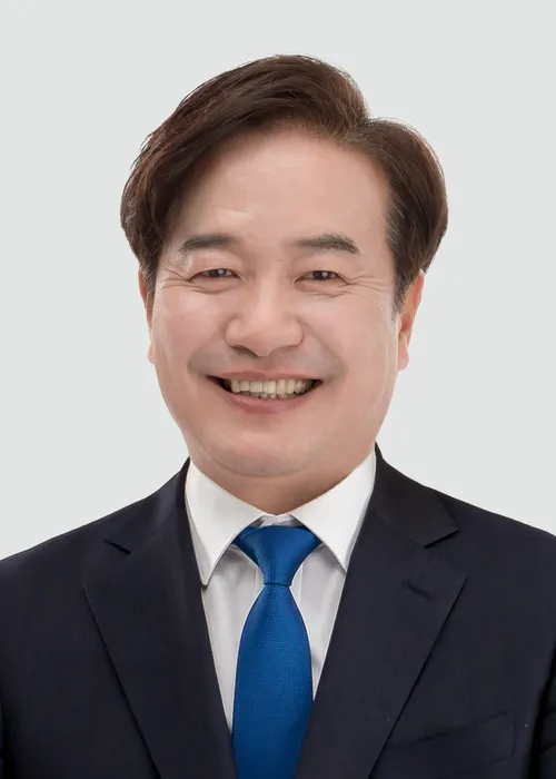 조한기