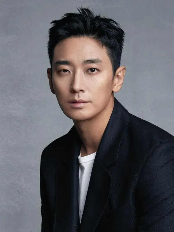 주지훈 사주