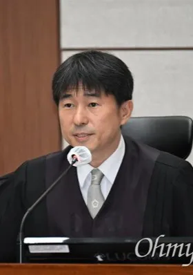 지귀연