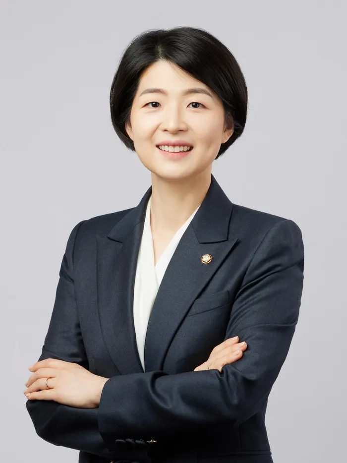 한지아