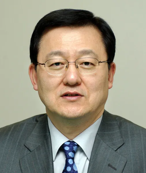 홍석우